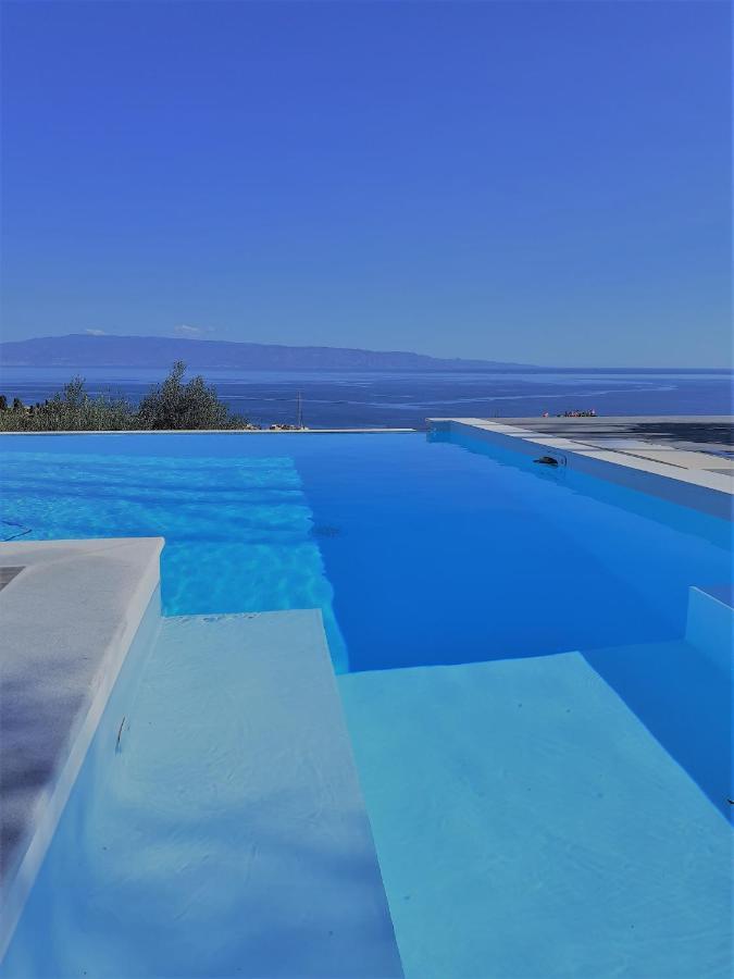Villa Infinity ∞ Santa Teresa Di Riva Buitenkant foto