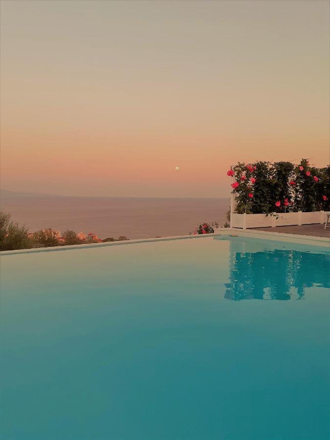 Villa Infinity ∞ Santa Teresa Di Riva Buitenkant foto