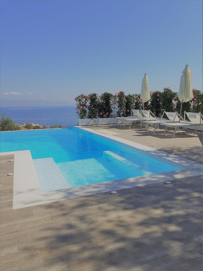 Villa Infinity ∞ Santa Teresa Di Riva Buitenkant foto